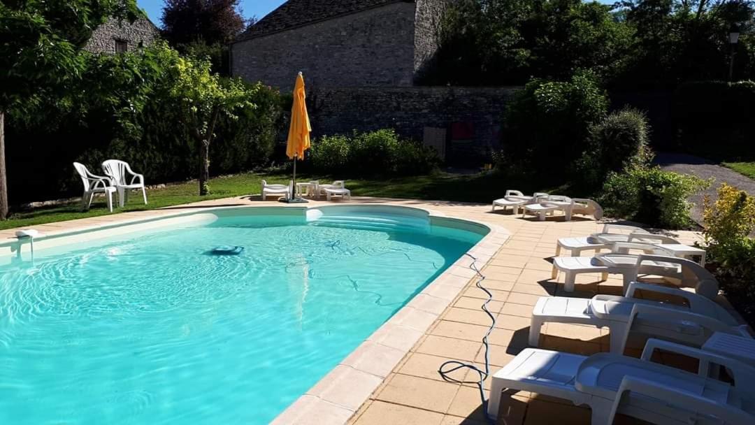 Au Chat Perche Espace Familial Mareil-sur-Mauldre Buitenkant foto