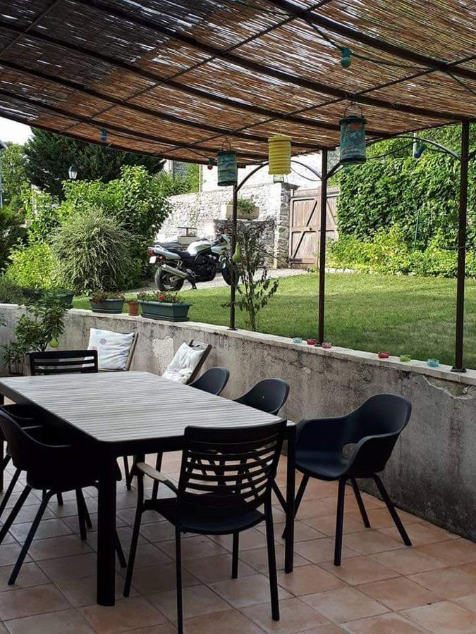 Au Chat Perche Espace Familial Mareil-sur-Mauldre Buitenkant foto